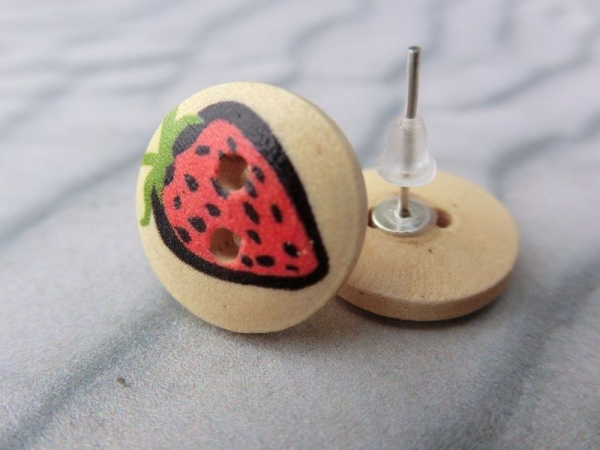 Holzknopf Ohrstecker Erdbeere Strawberry
